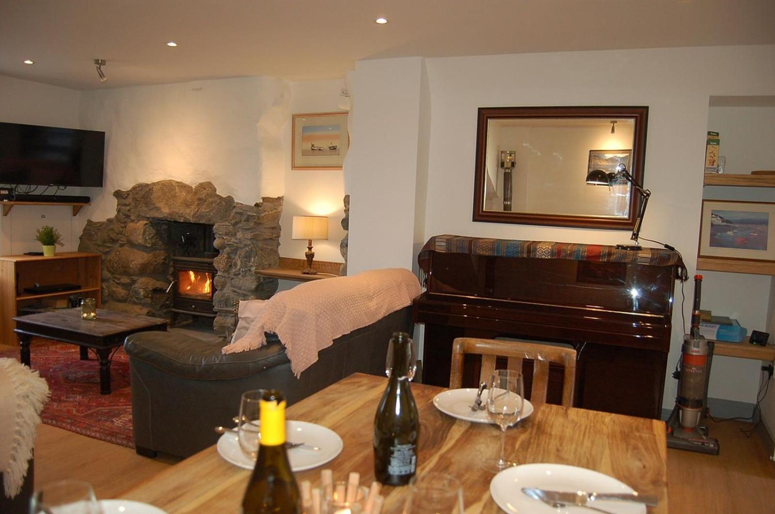 Ty Del - Beautiful Home In Tywyn Eksteriør bilde