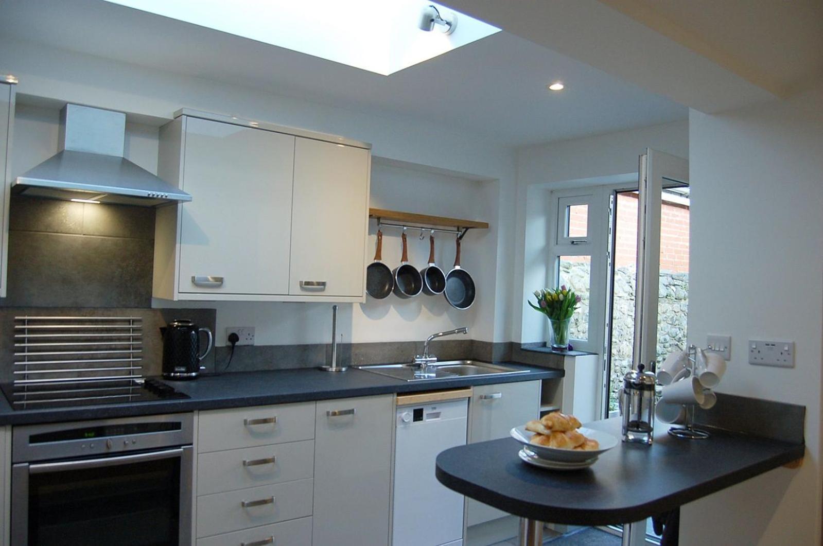 Ty Del - Beautiful Home In Tywyn Eksteriør bilde